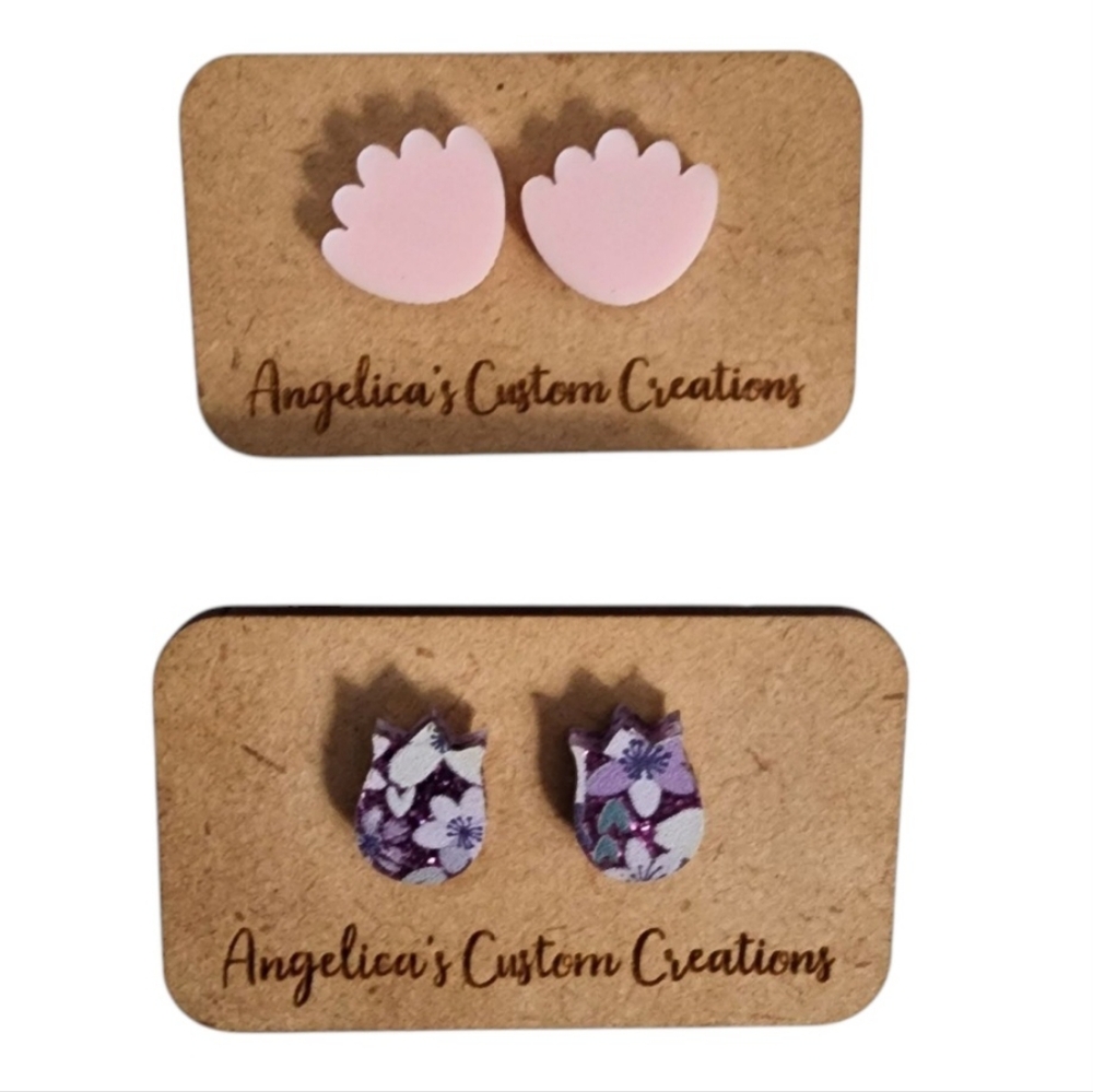 Tulip Bloom Acrylic Stud Set